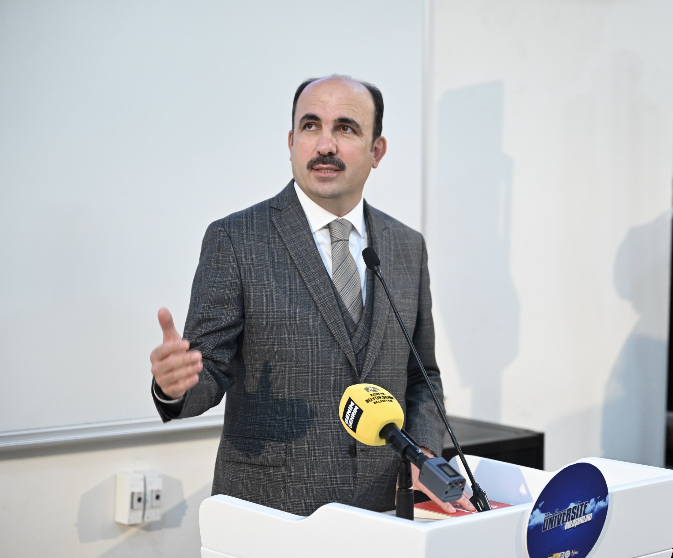 SÜ Tıp Fakültesi Öğrencileriyle Buluşan Başkan Altay:  “Boykot Konusunda Daha Fazla Hassasiyet Gösterelim”  