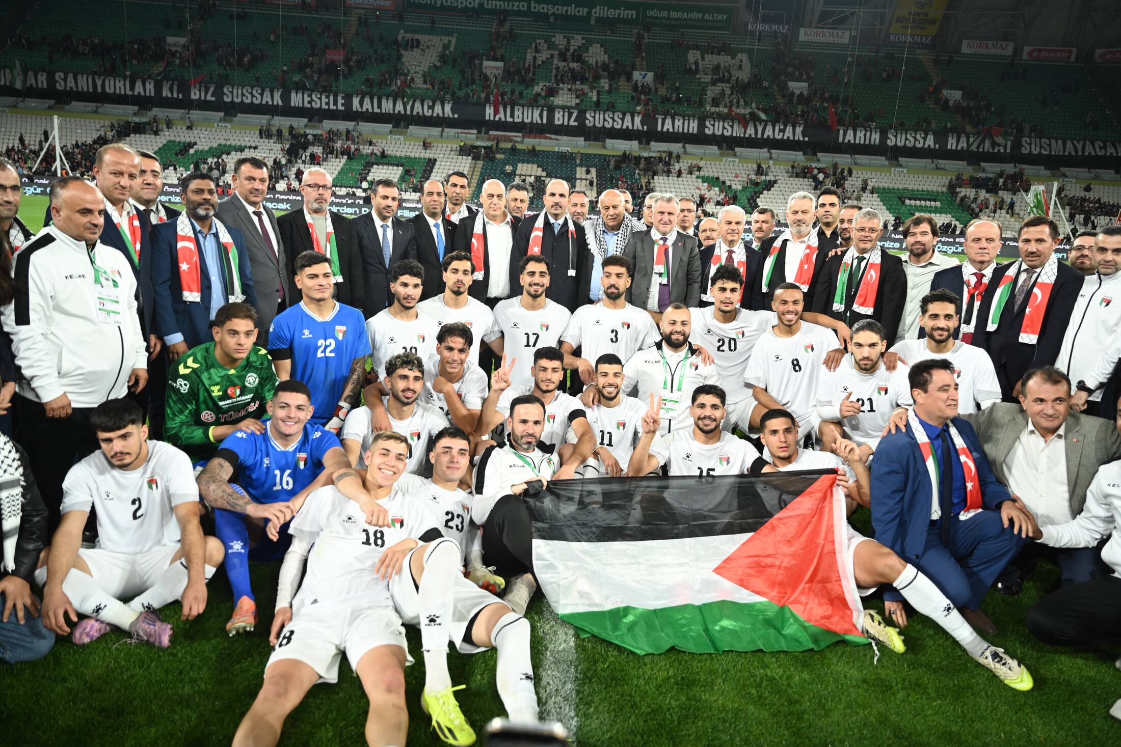 Konya’da Tarihi Gece Filistin Milli Takımı ile Konyaspor’un Karşılaştığı Maçta Tüm Dünyaya Filistin’e Destek Mesajı Verildi
