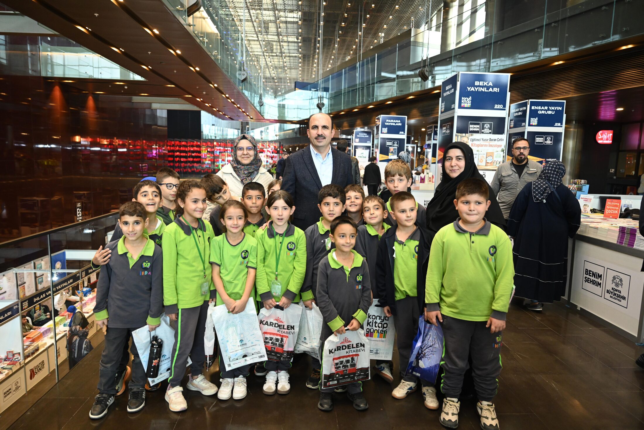Başkan Altay: “Tüm Aileleri Çocukları ile Birlikte Konya Kitap Günleri'ne Davet Ediyorum”