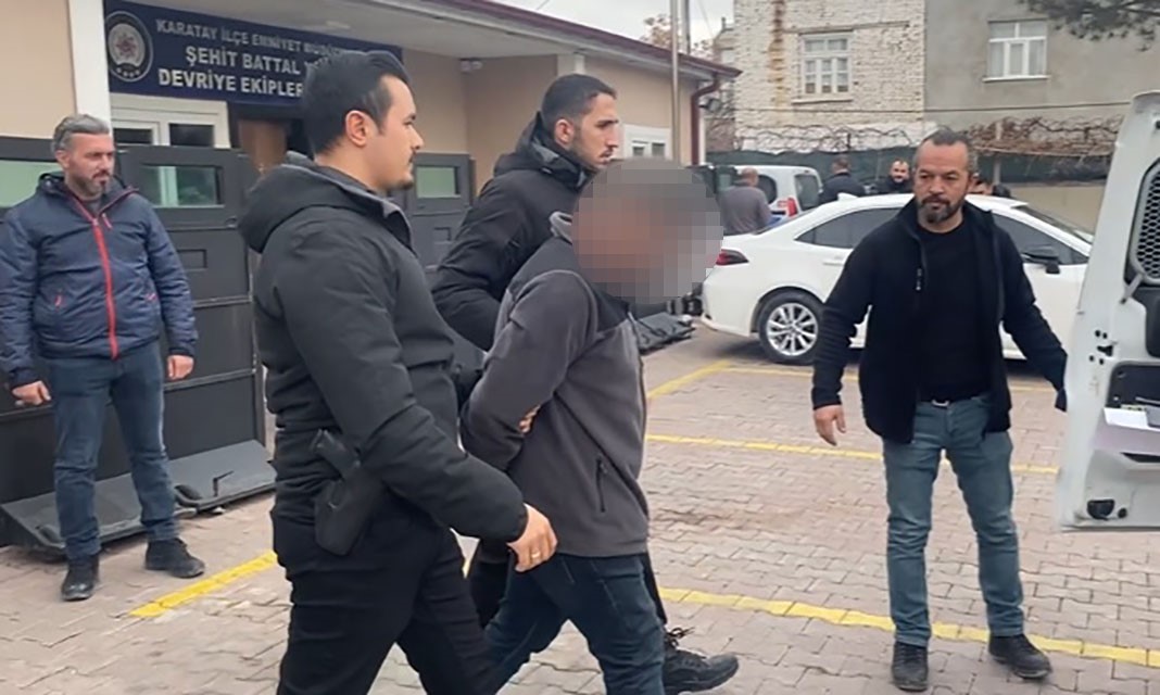  Konya'da Farklı Kılıklara Giren Firari, Polisin Takibinden Kaçamadı