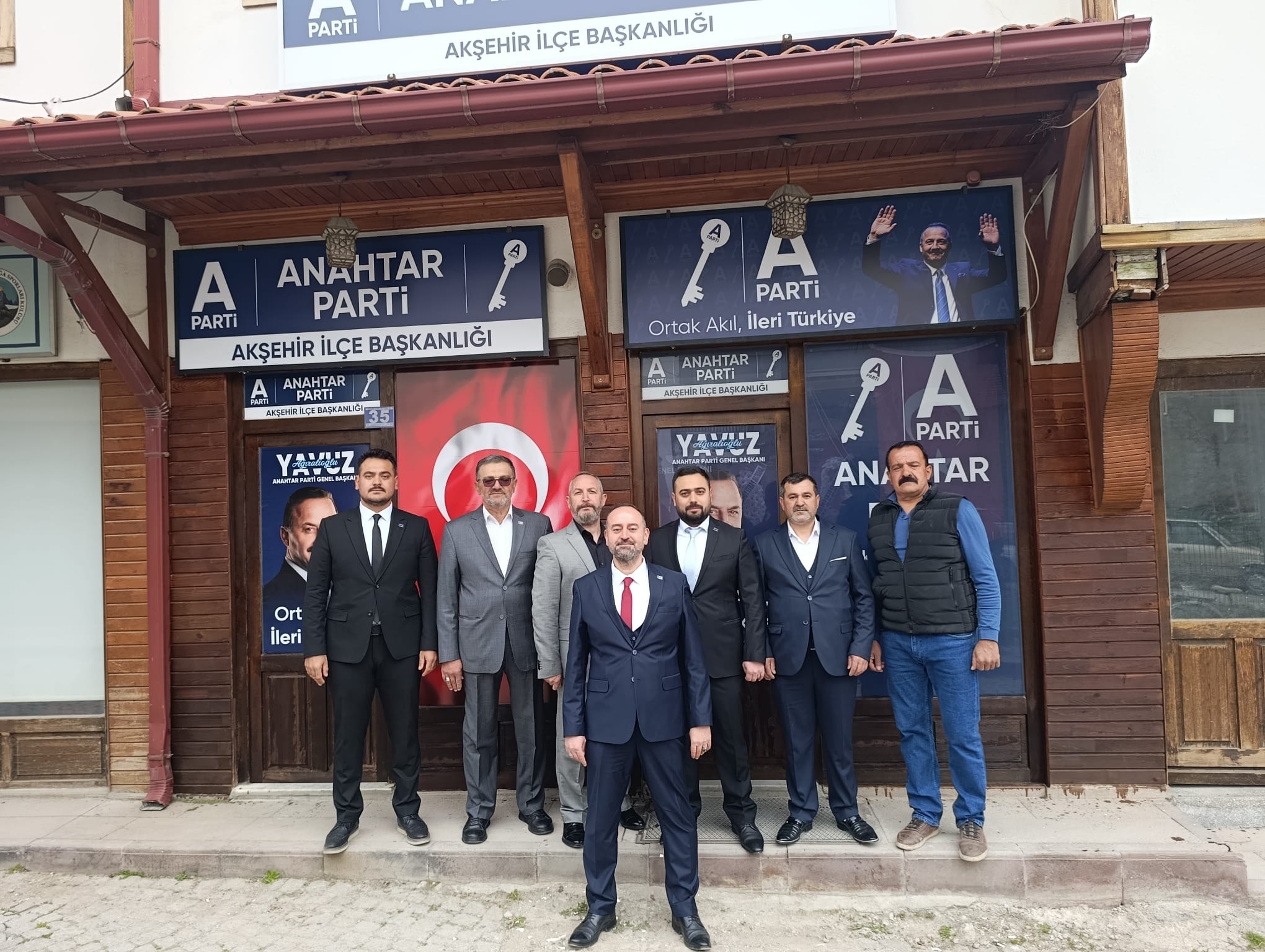 Anahtar Parti Akşehir İlçe Başkanlığı'nda Serdar Aytaç Güven Tazeledi