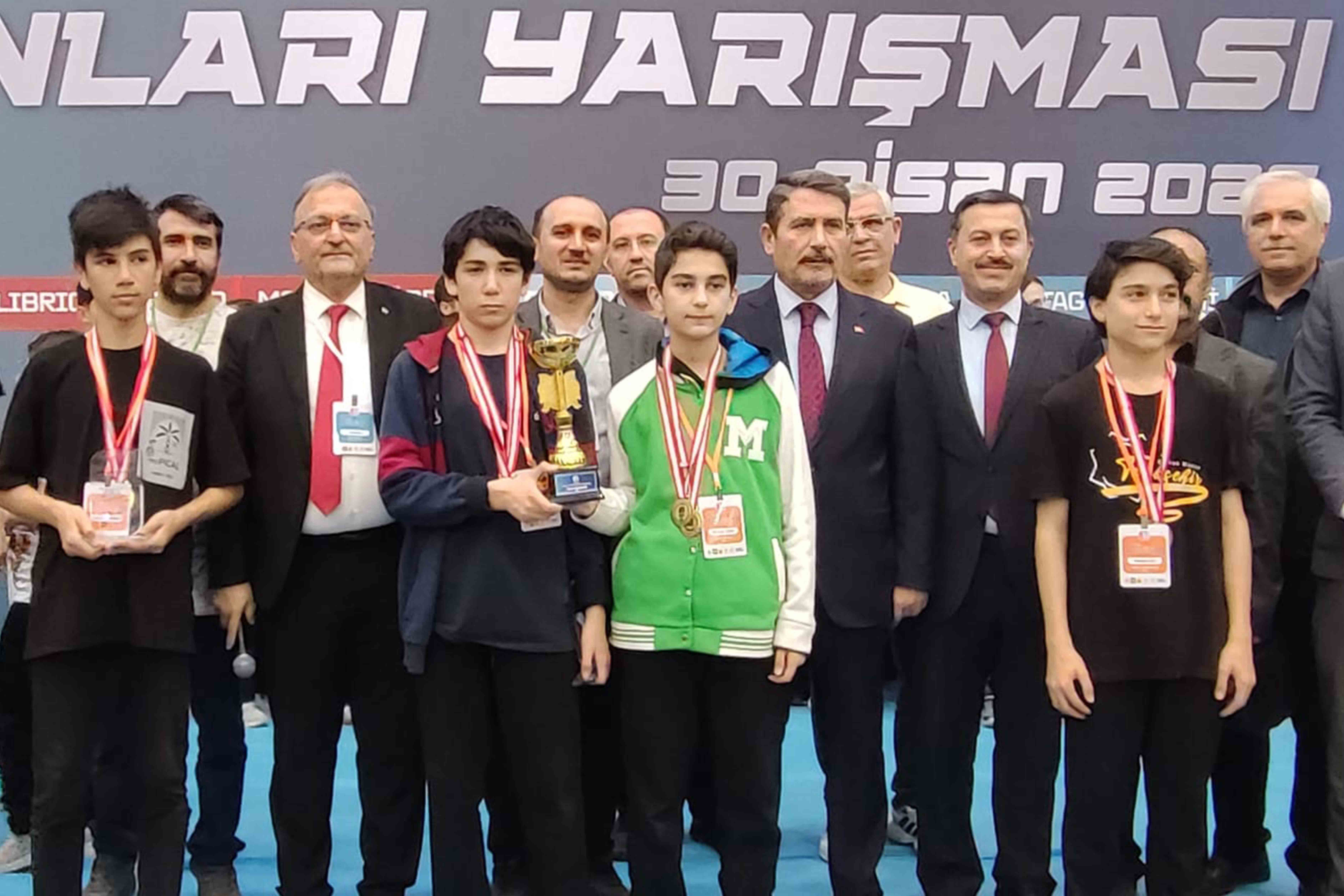 Meram’ın Eğitim Vizyonu Meyvelerini Vermeye Devam Ediyor