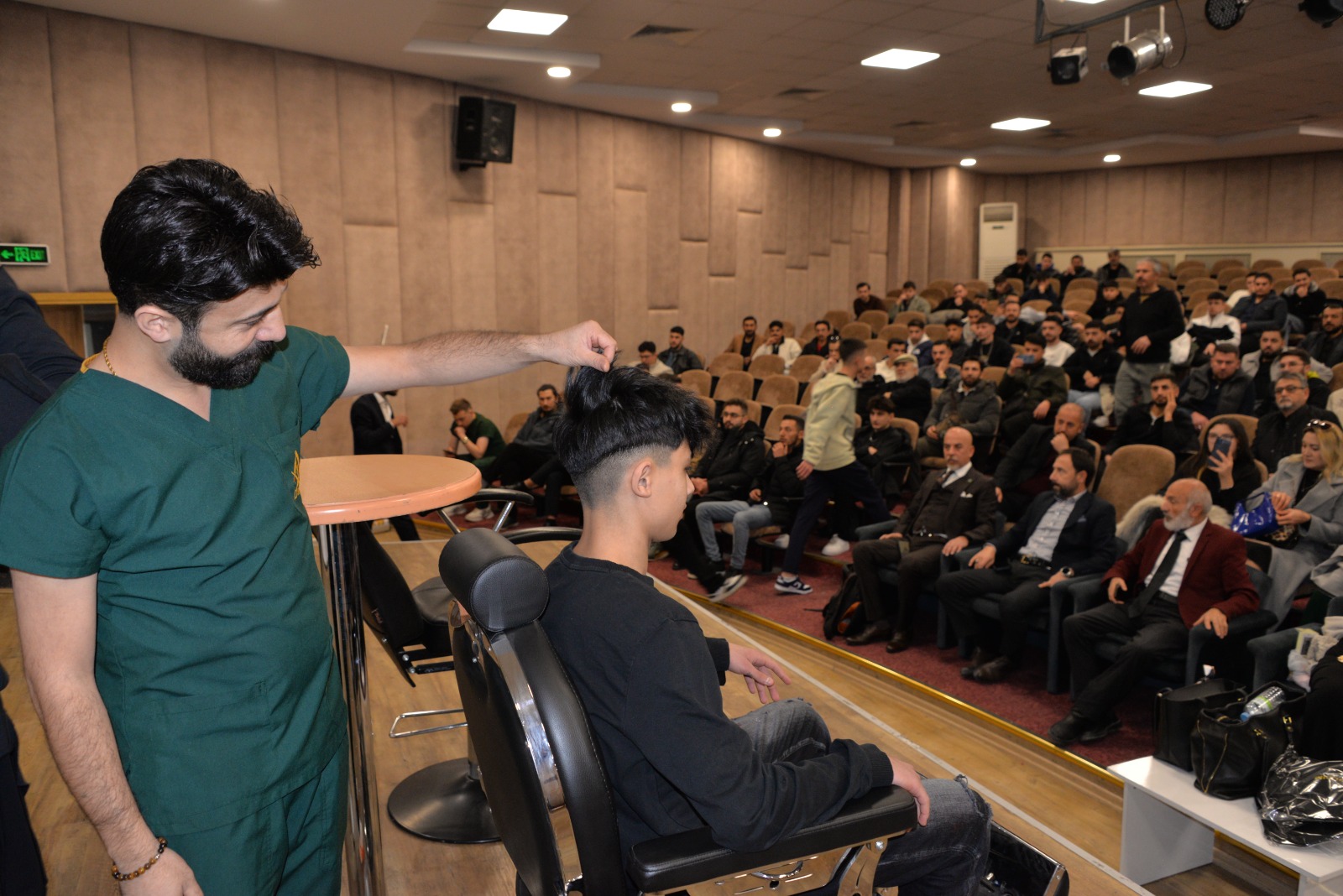Konya Berberler ve Kuaförler Odası’ndan Eğitim Semineri