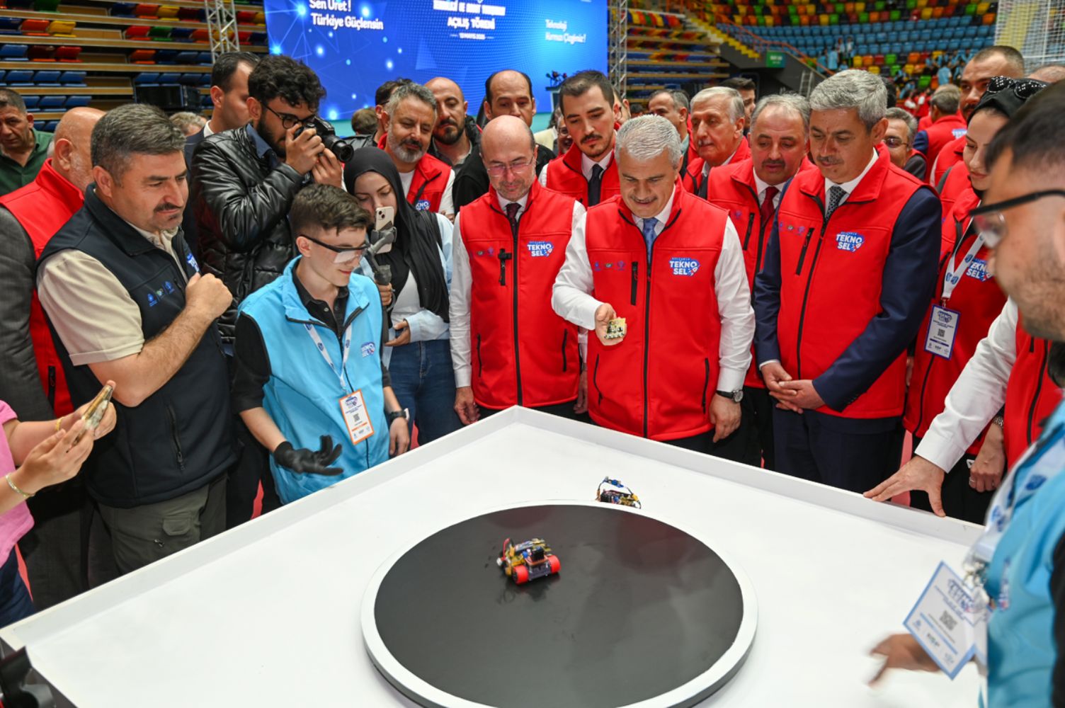 Selçuklu Tekno-sel Teknoloji ve Robot Yarışması Başladı