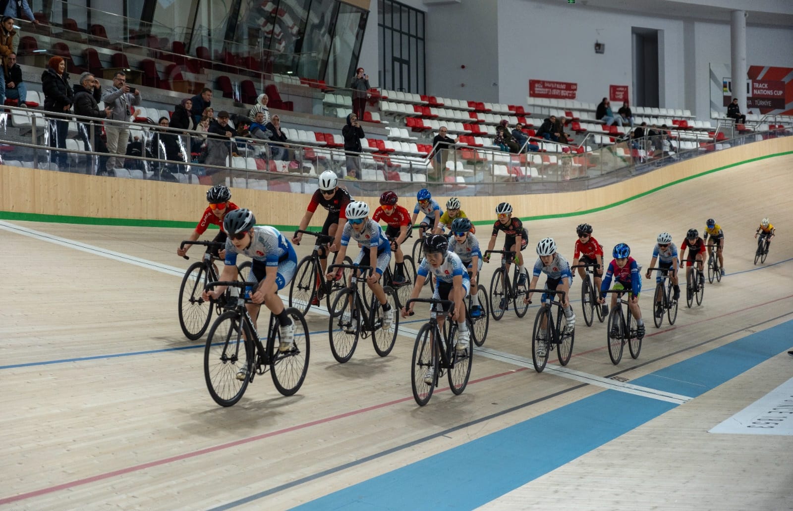 Türkiye'nin En İyi Pist Bisikletçileri Konya Velodromu'nda Şampiyonluk İçin Yarışacak