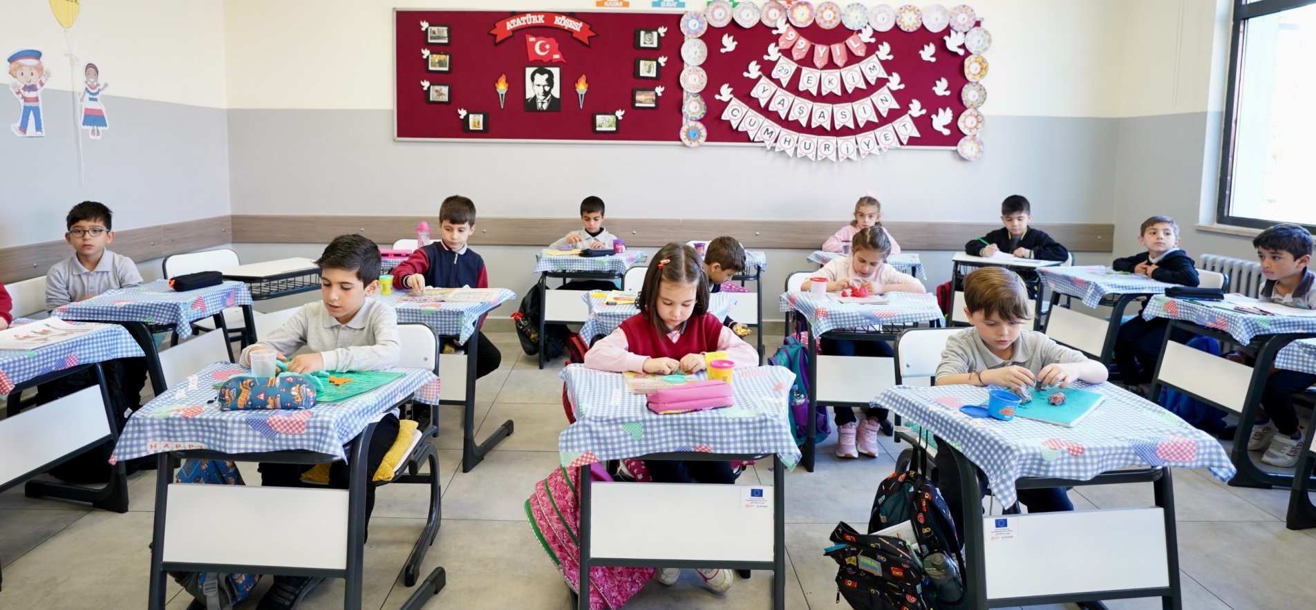 Gölbaşı Belediye Başkanı Odabaşı öğrencilerle ilk ders zilini çaldı