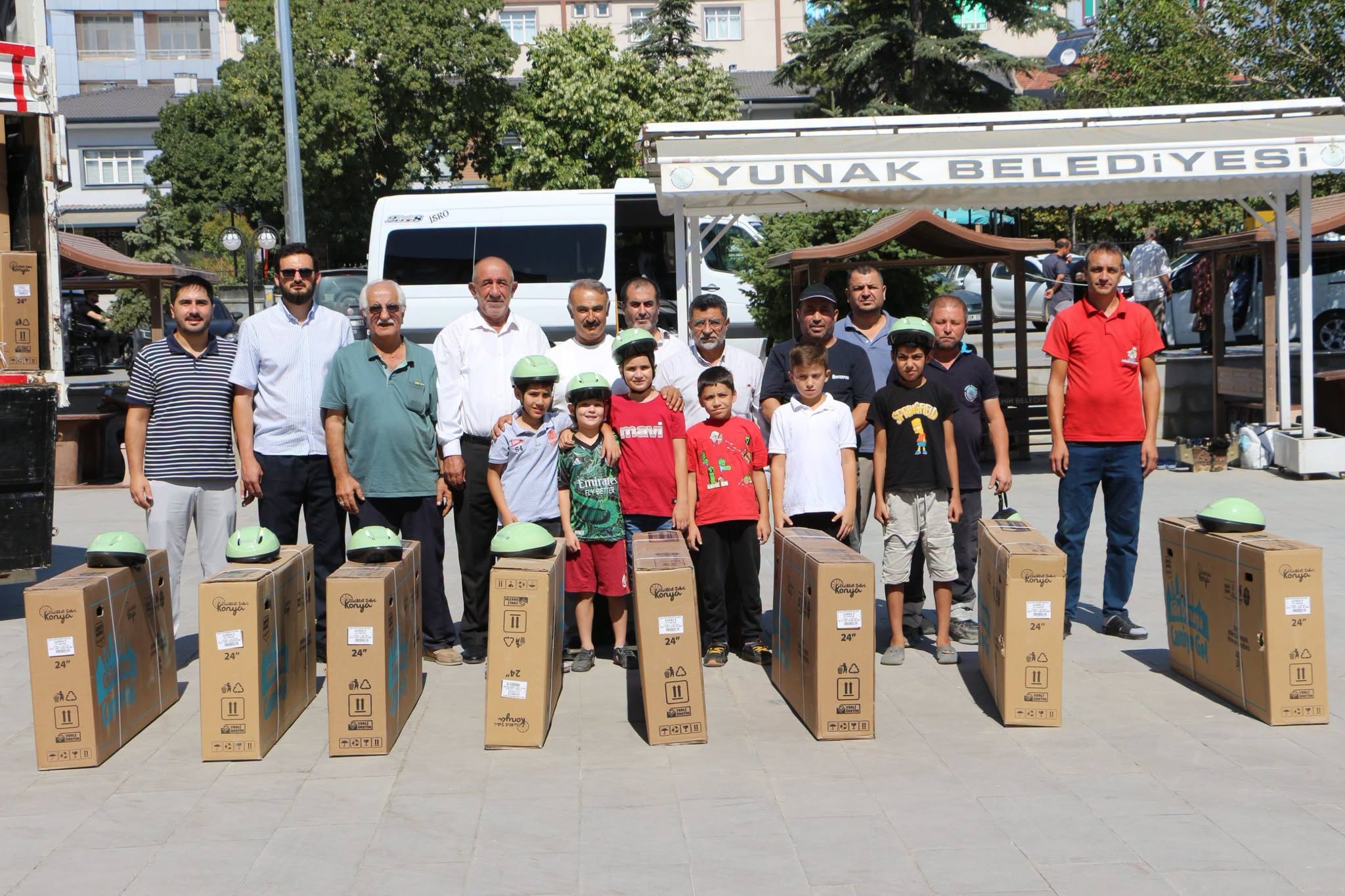 Güle Oynaya Camiye Gel Projesiyle Yunak'daki Çocuklar Bisikletlerine Kavuştu