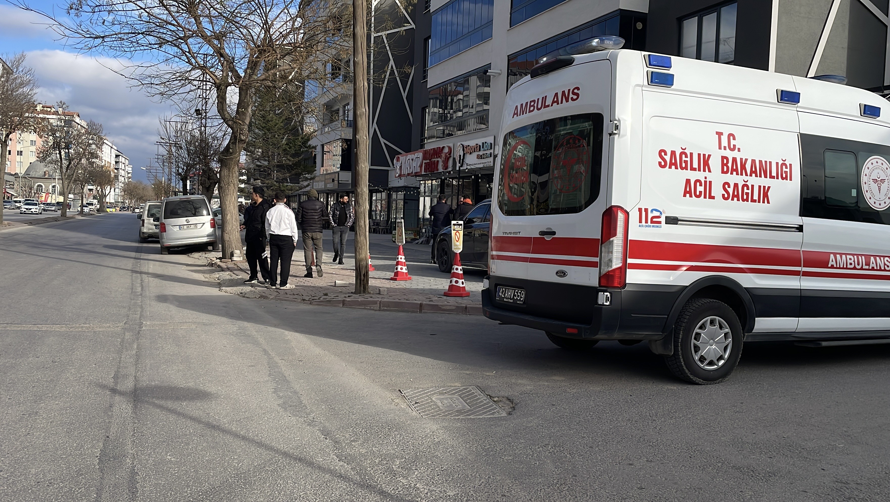  Kiracı, Dükkan Sahibini Göğsünden Bıçakladı