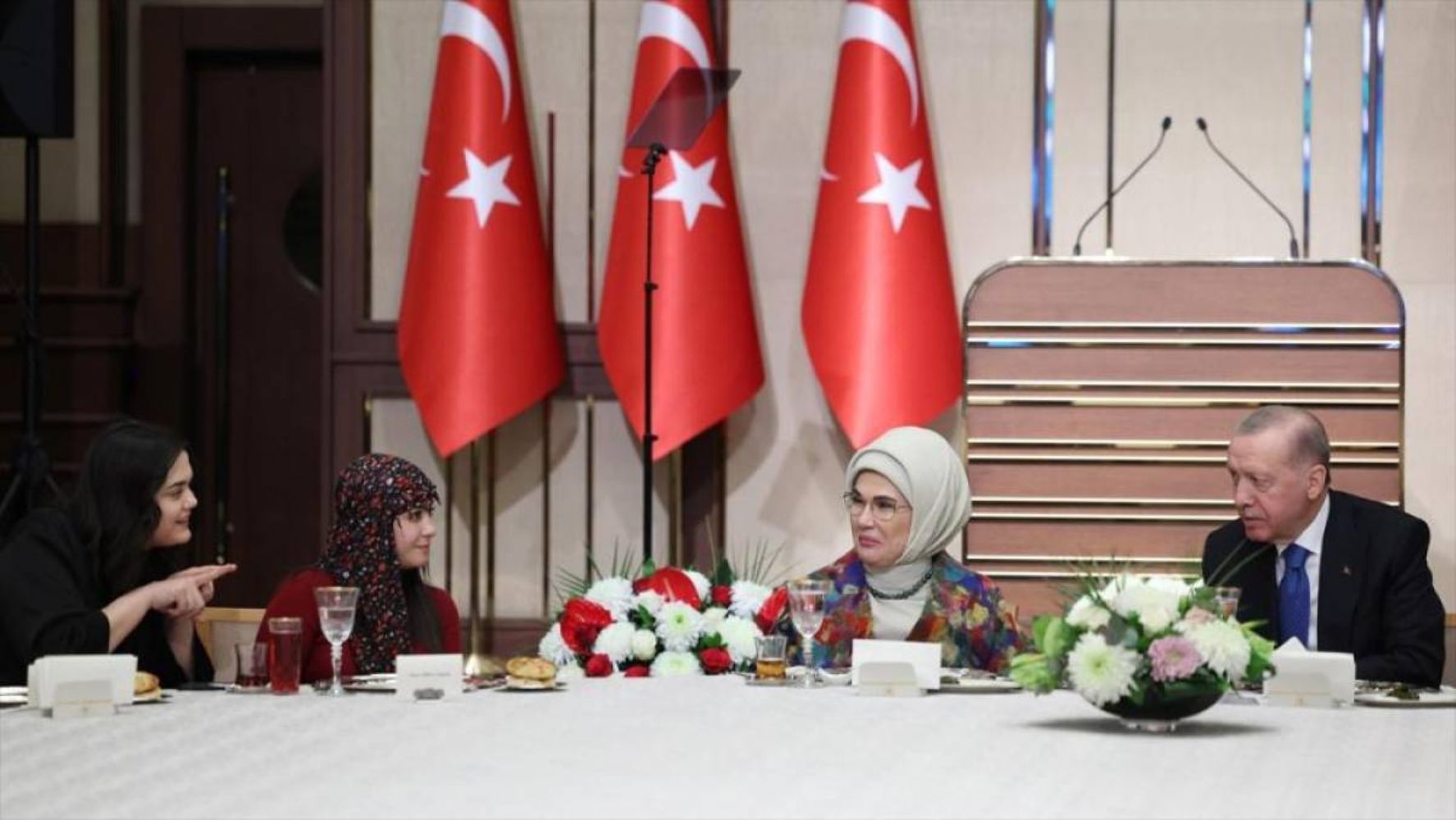 Emine Erdoğan’dan çiftçilerle iftara ilişkin paylaşım