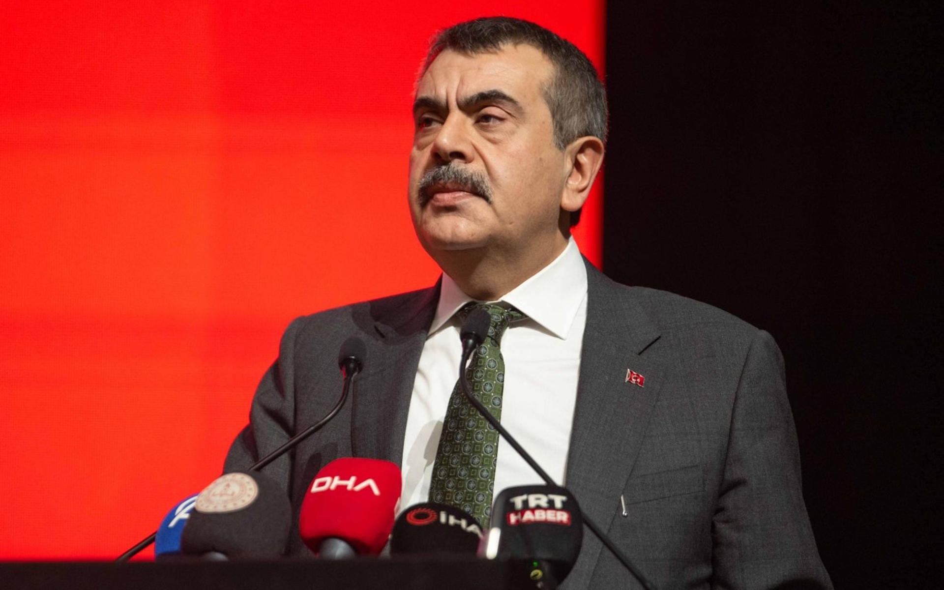 Bakan Tekin: "Eğitim ortamlarımızın sükuneti için gereken her adım, dikkat ve özenle atılacaktır"