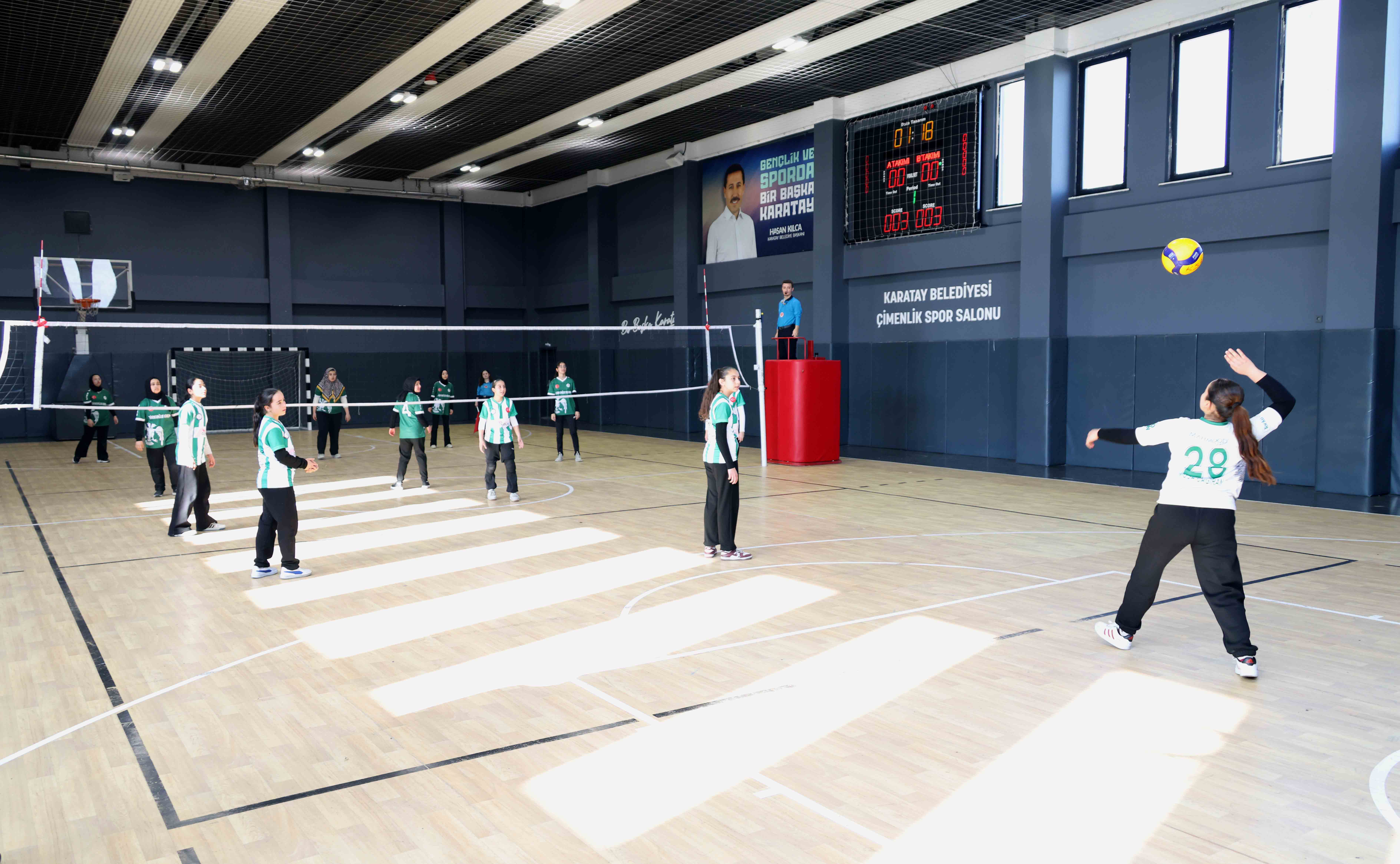 Ortaokullar Arası Dostluk ve Kardeşlik Voleybol Turnuvası Başladı