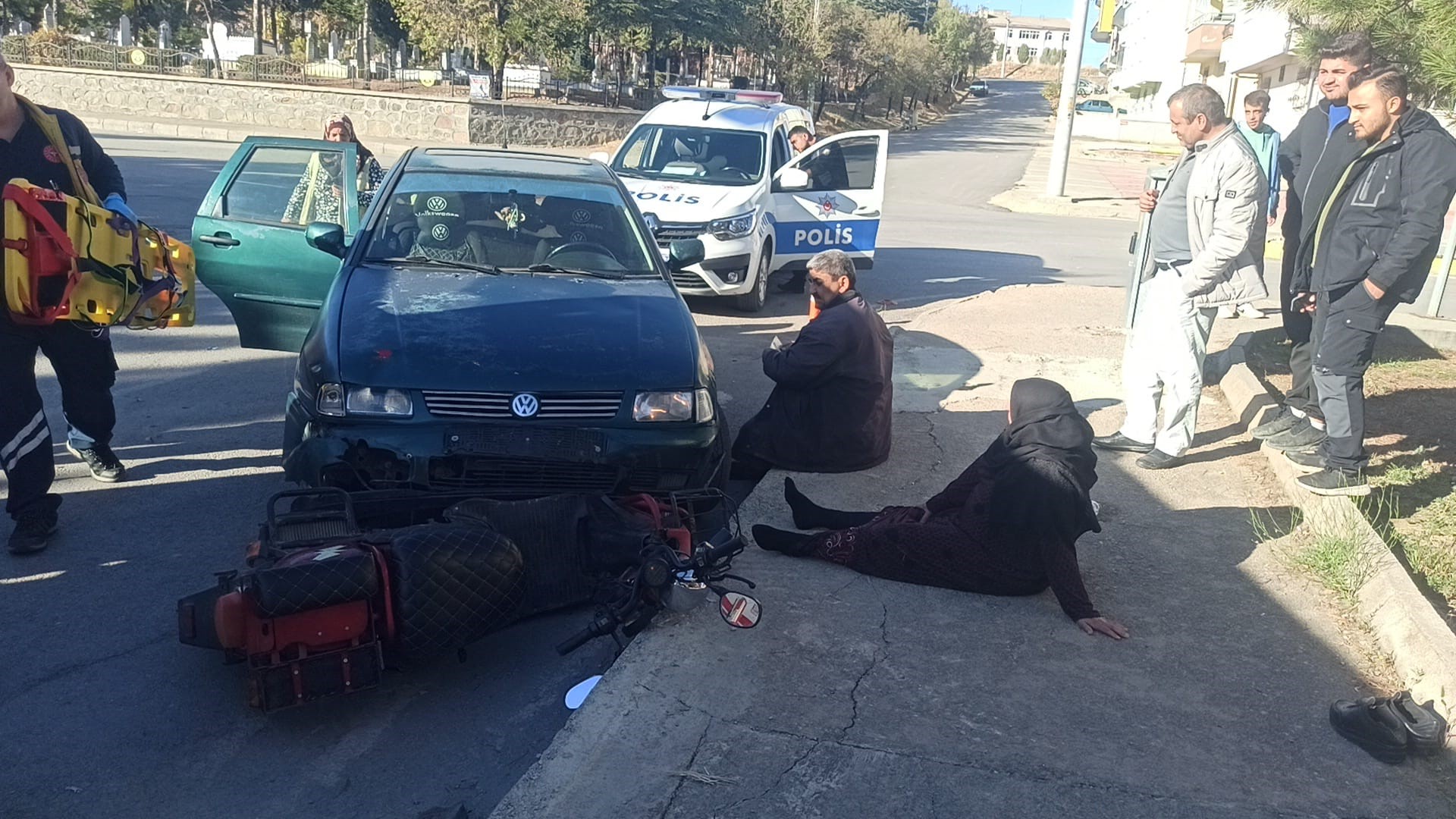 Konya'da Otomobil ile Motosiklet Çarpıştı: 2 Yaralı