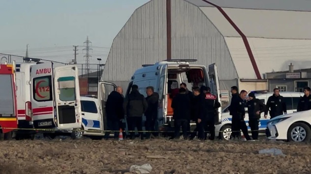 Konya Valiliği: "1 polis memurumuz malesef olay yerinde şehit oldu, 2 polis memurumuz yaralandı"