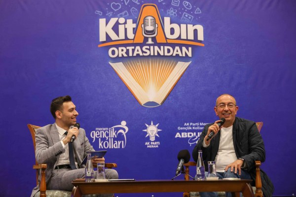Başkan Kavuş Gençlere "Kitabın Ortasından" Konuştu
