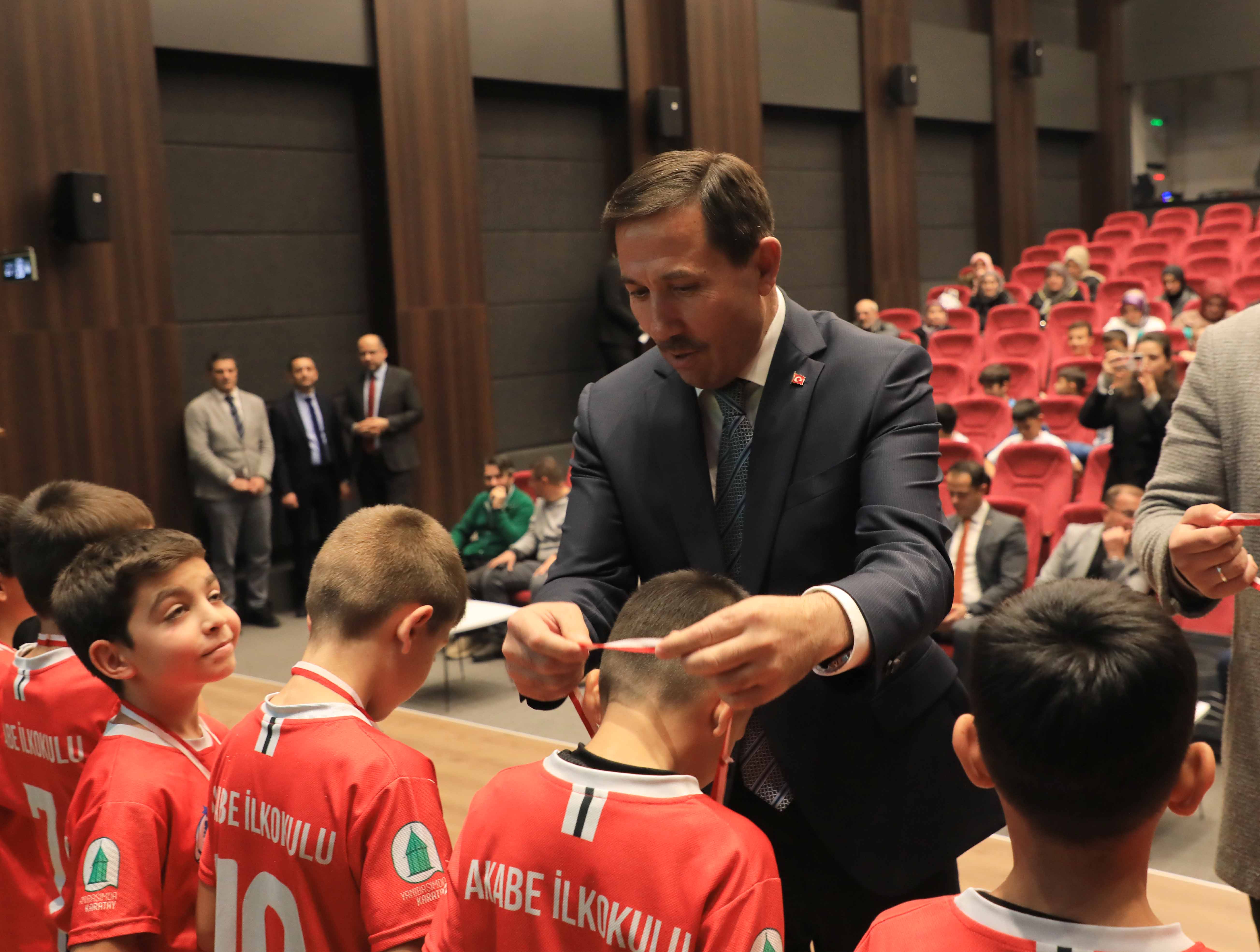 İlkokullar Arası Dostluk ve Kardeşlik Turnuvası Sona Erdi