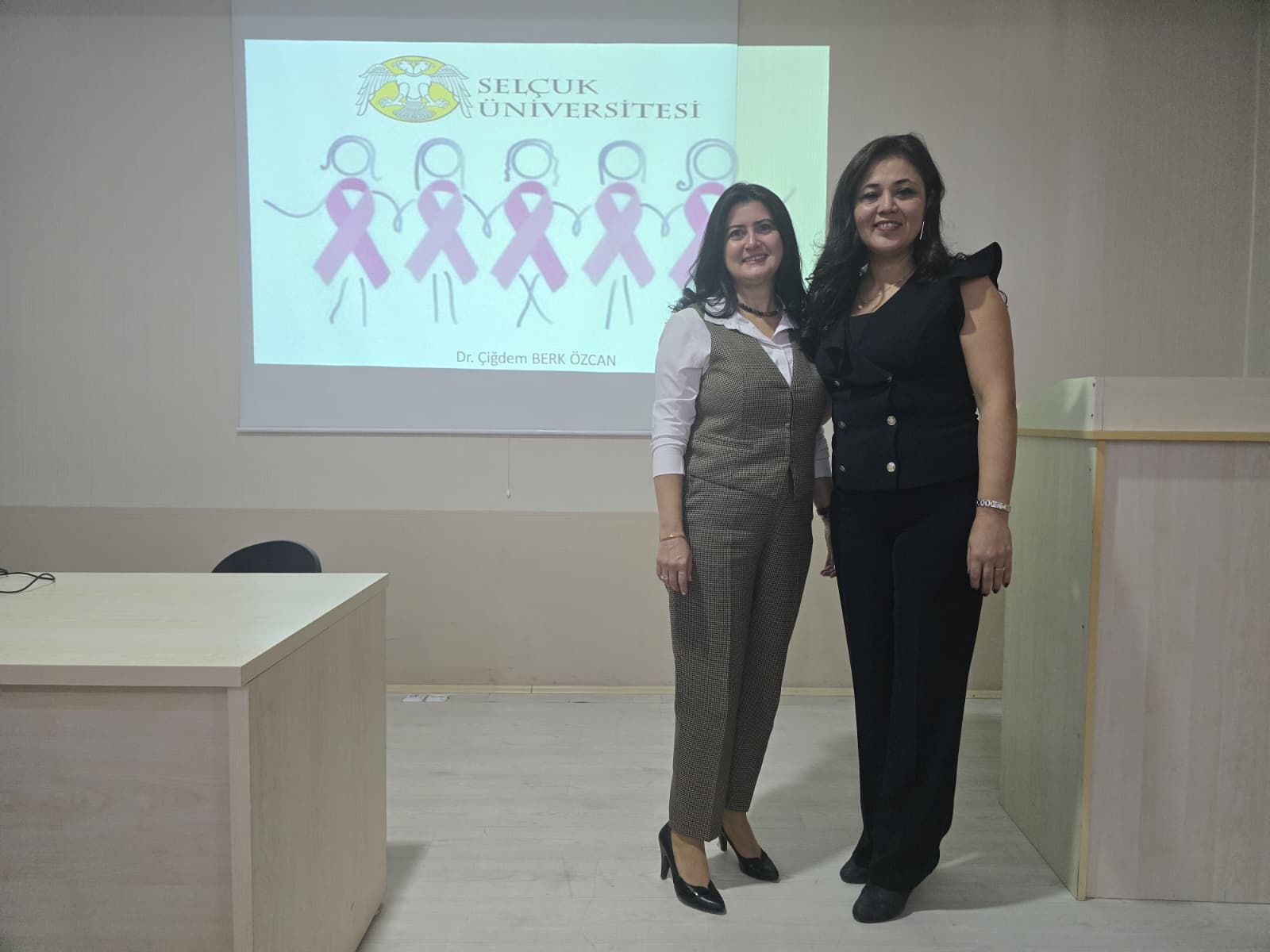 Kadın Kanserlerinde Erken Teşhis ve Korunma Yöntemleri Panelde Ele Alındı