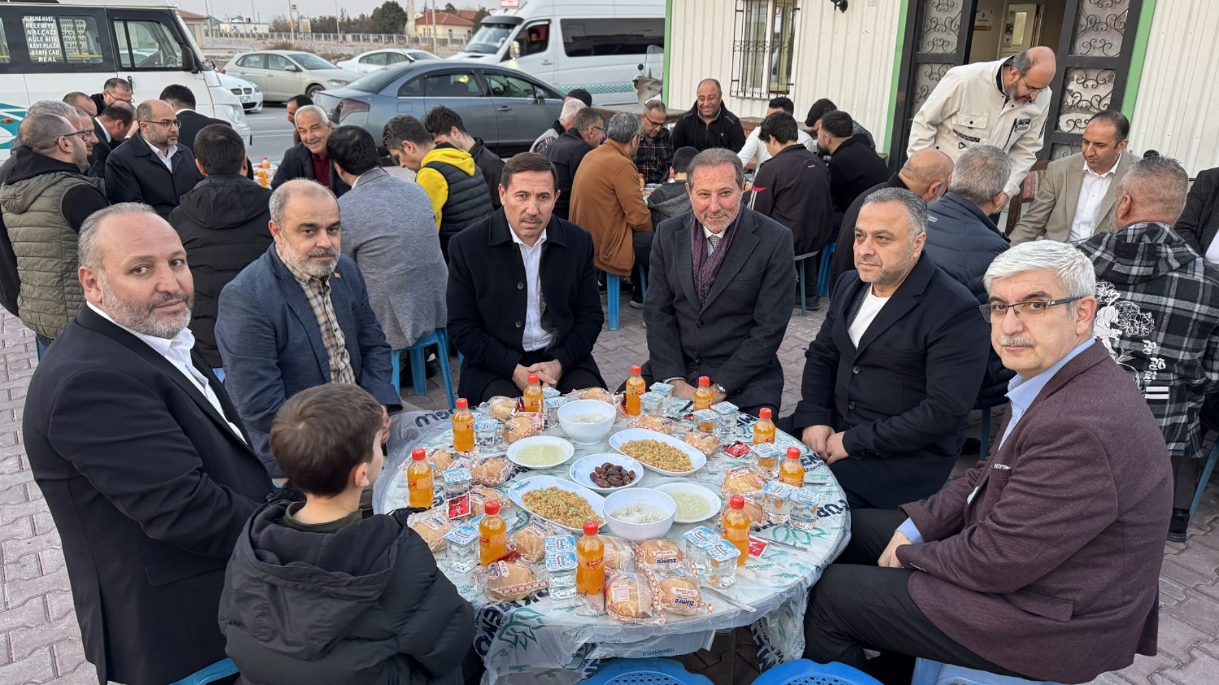 Başkan Kılca Ramazan'ın Bereketini Vatandaşlarla Paylaşıyor