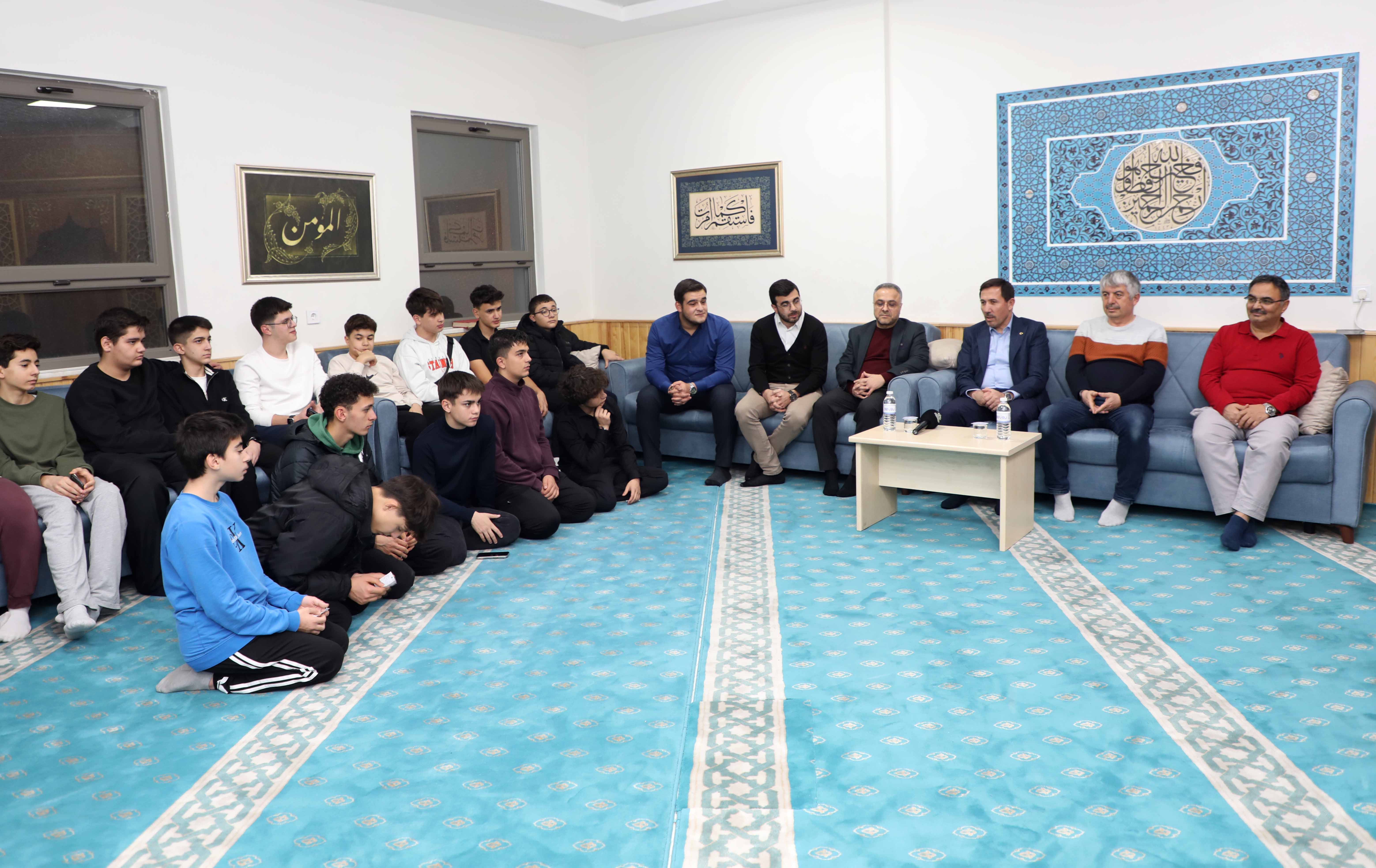 Başkan Kılca ve Akif Demirci Öğrencilerle Bir Araya Geldi