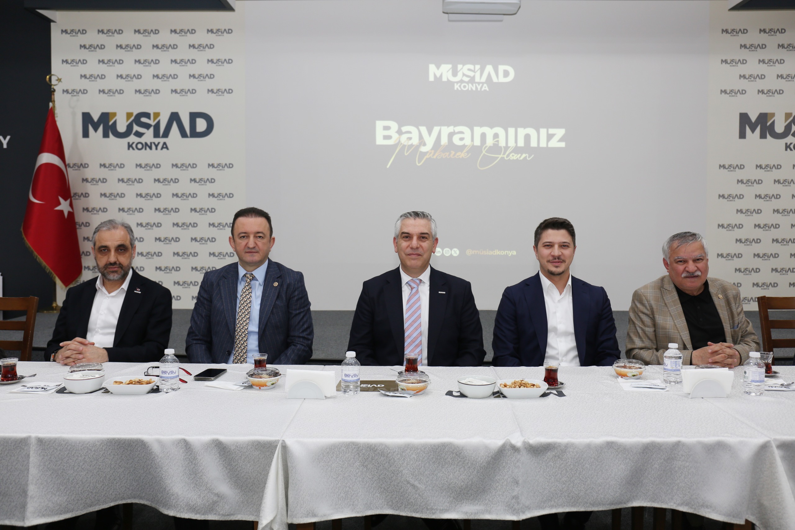 MÜSİAD Konya, İş ve Siyaset Dünyasını  Bayramlaşma Programında Bir Araya Getirdi 