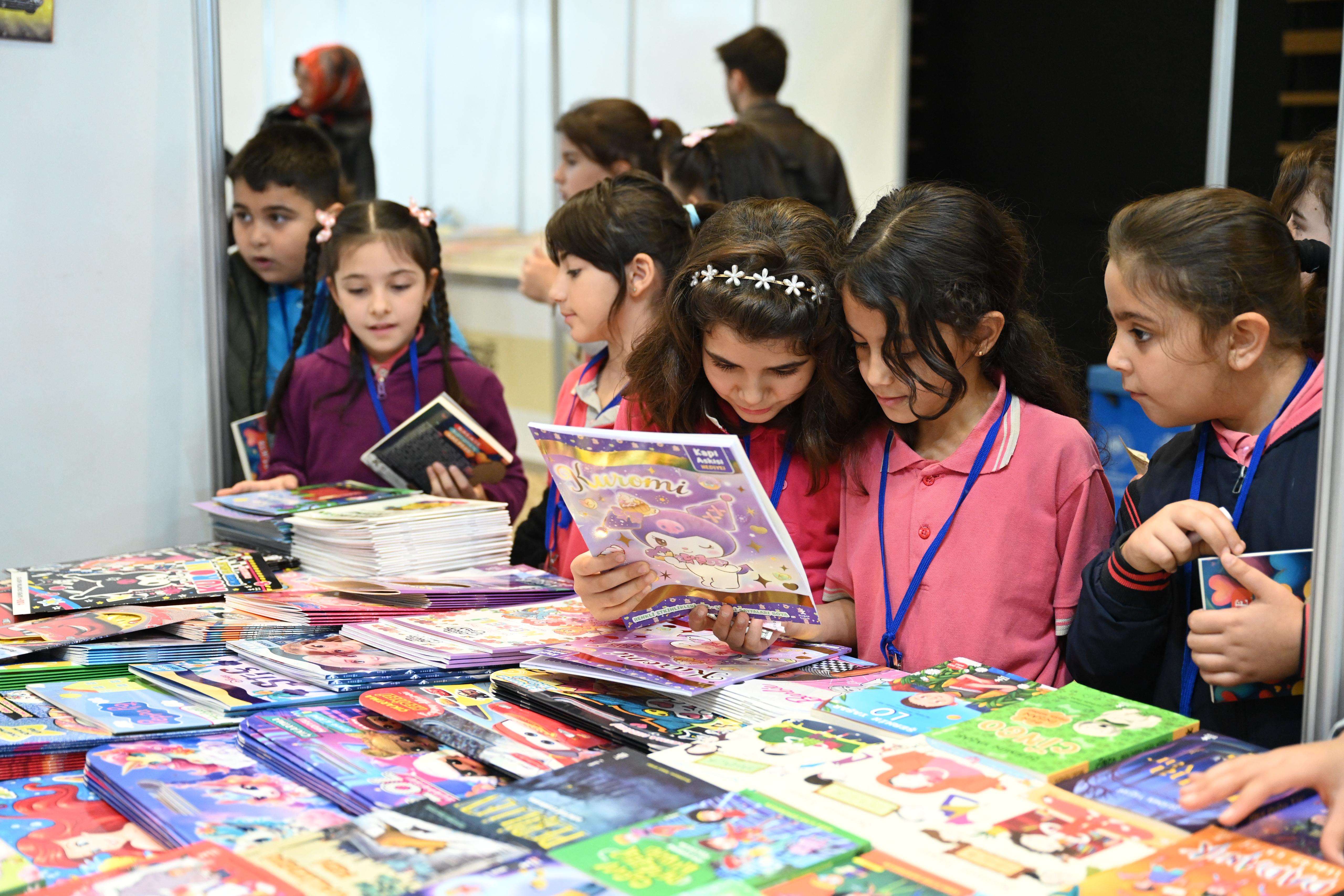 12.Konya Kitap Günleri İlgiyle Devam Ediyor
