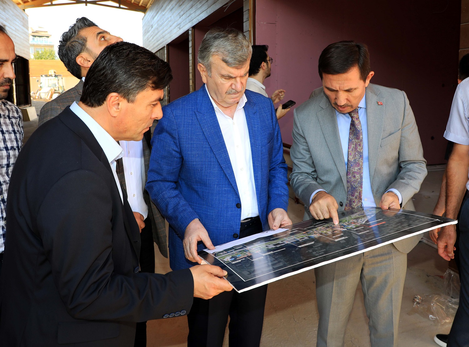 Tahir Akyürek ve Hasan Kılca Arastası ve Engelsiz Yaşam Merkezi'nde İncelemelerde Bulundu