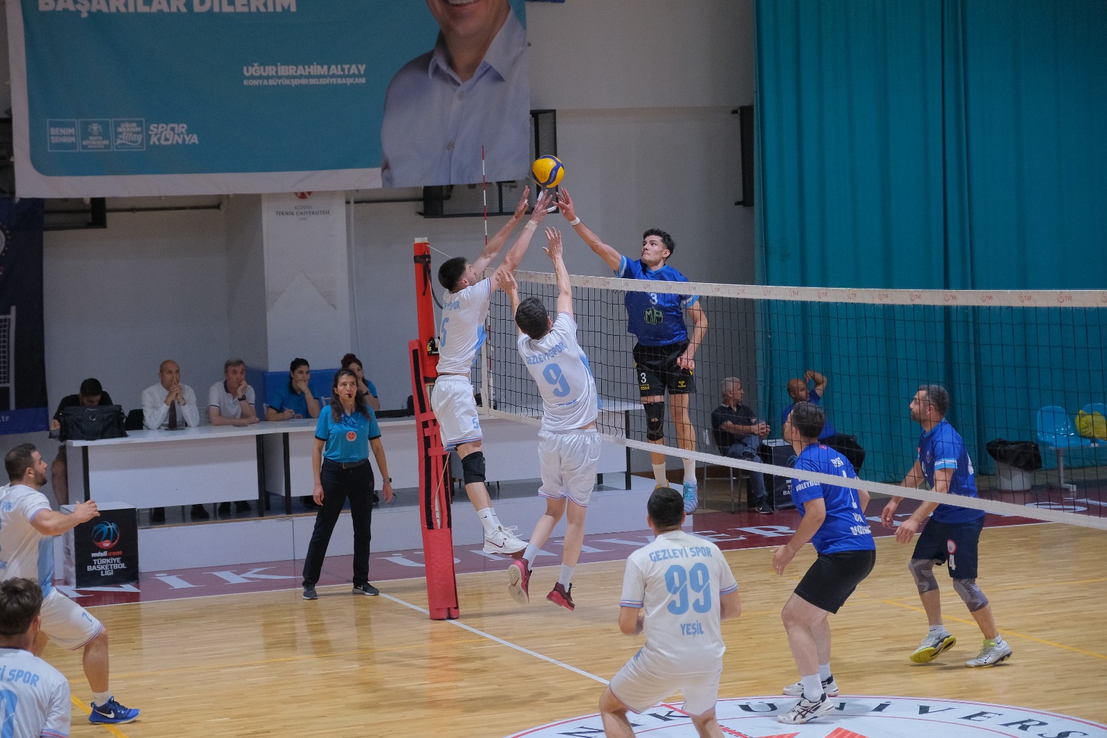 İlçeler Arası Voleybol Turnuvası'nda Şampiyon Hadim