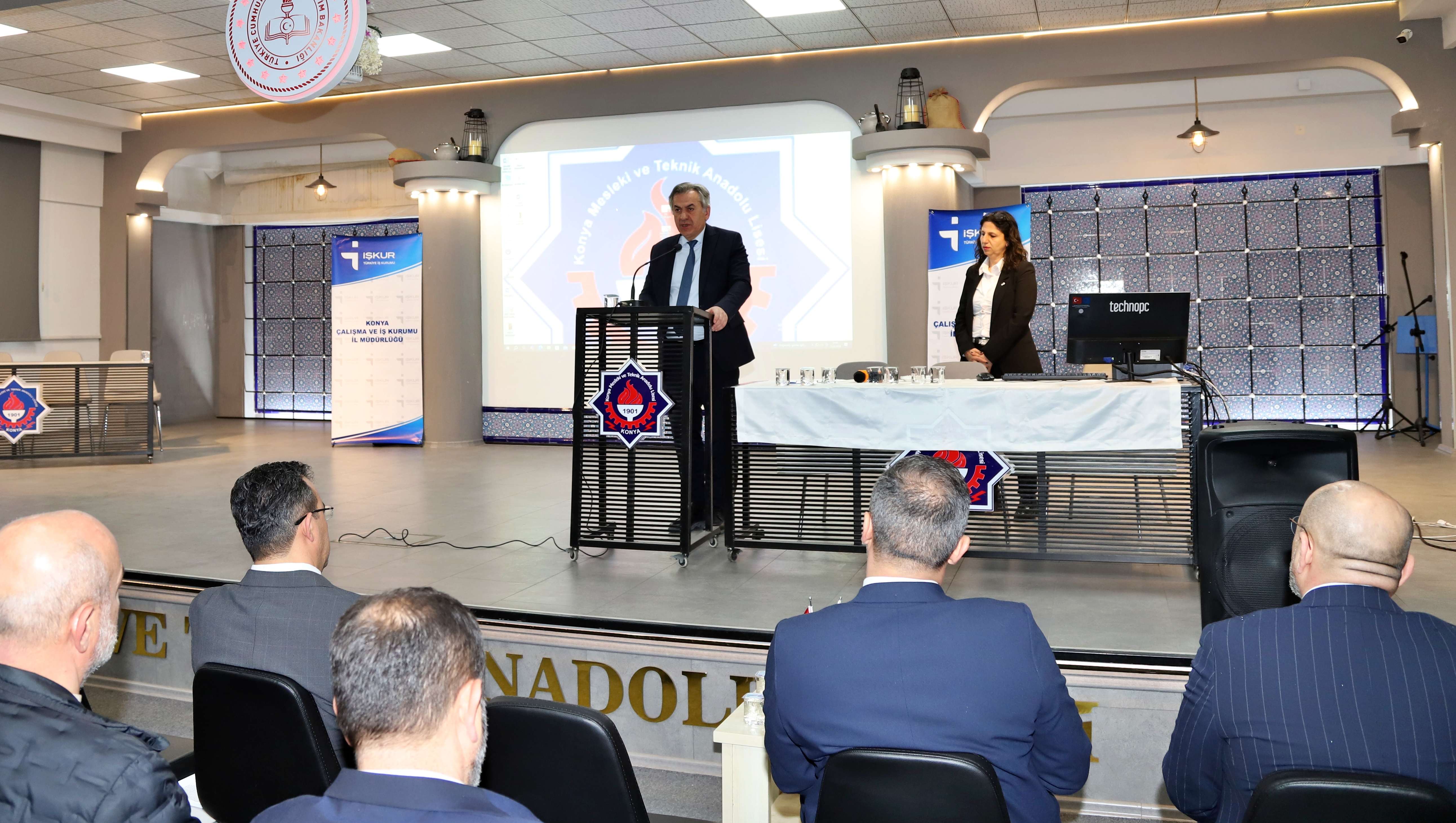 Meslek Lisesi Öğrencilerinin Kariyer Yolculuğuna Güçlü Destek