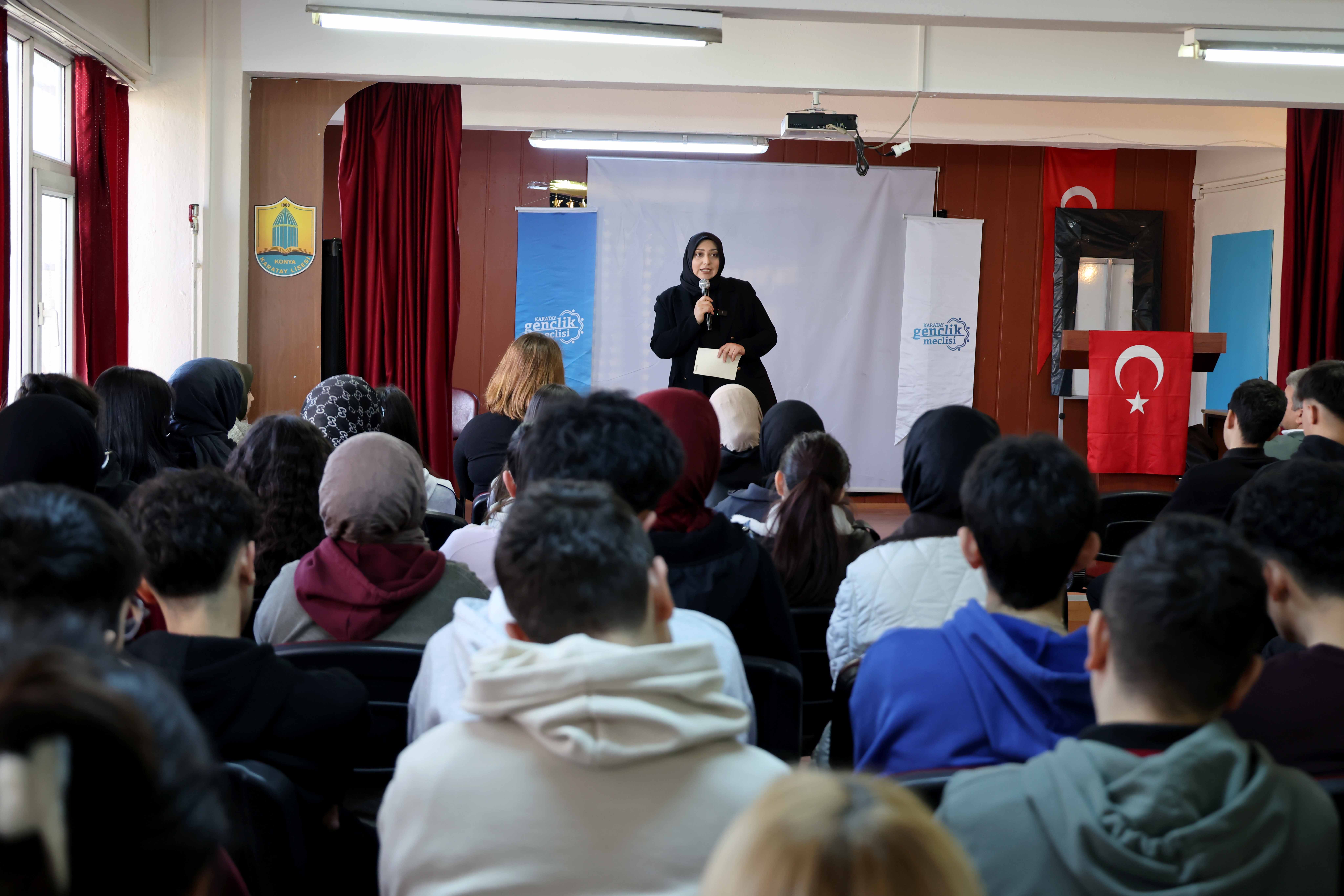 Karatay Gençlik Meclisi'nden Kariyer Günleri Programı