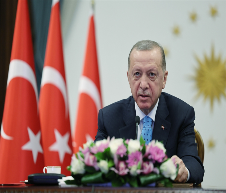 Cumhurbaskani Erdogan: "(Akkuyu) Projedeki tecrübemiz isiginda, farkli bölgelerde insa etmeyi planladigimiz 2. ve 3. nükleer santrallerimiz için en kisa sürede harekete geçecegiz."Ferdi Türkten