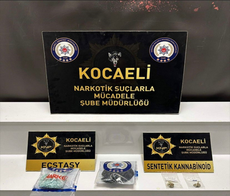 Kocaeli'de uyusturucu operasyonunda 4 süpheli tutuklandiSengül Azbay